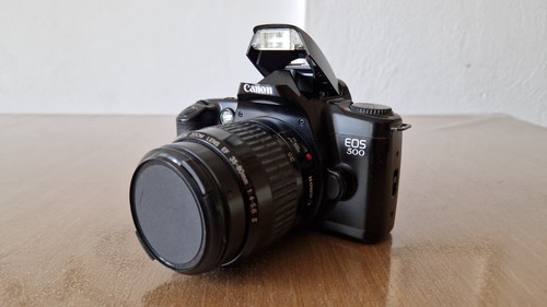 Canon eos 500 slr - 35mm, nera